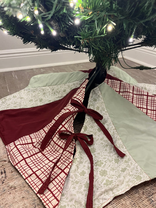 Evergreen Tree Skirt- Small