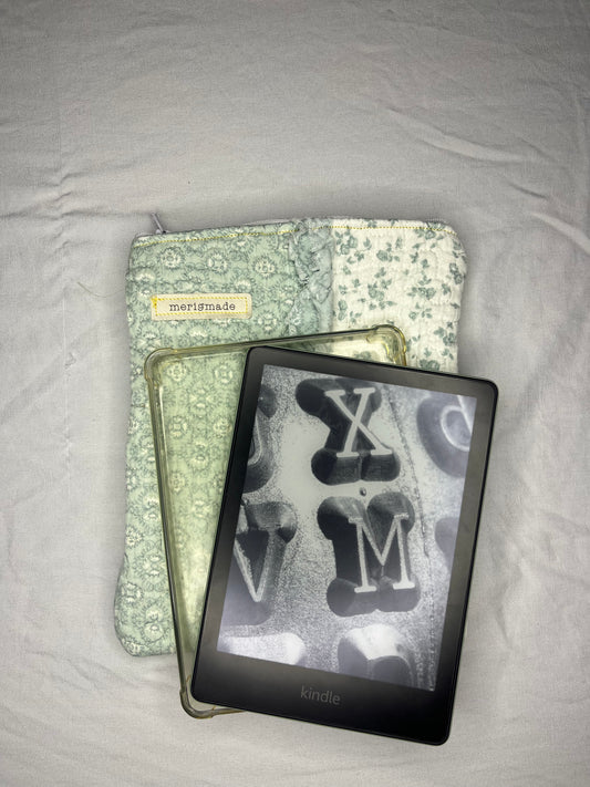 Read & Roam Kindle Cover