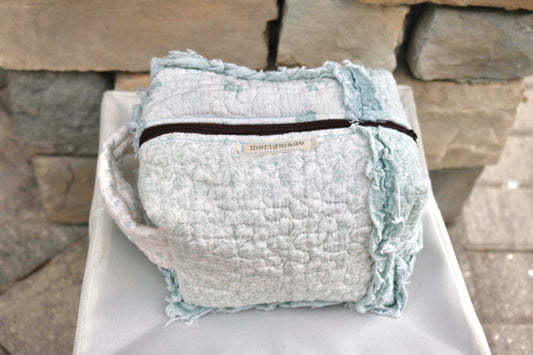 the cosmetic zipper- boho details