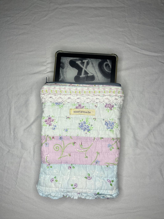 Read & Roam Kindle Cover