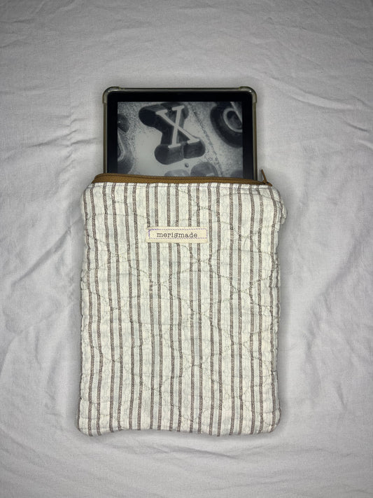 Read & Roam Kindle Cover