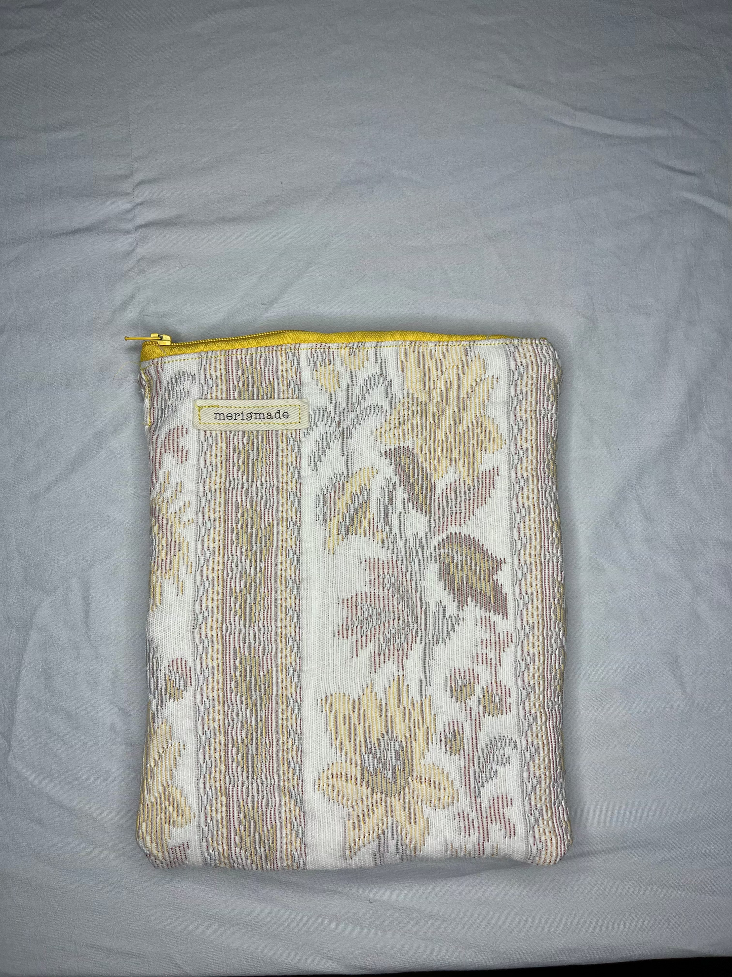 Read & Roam Kindle Cover