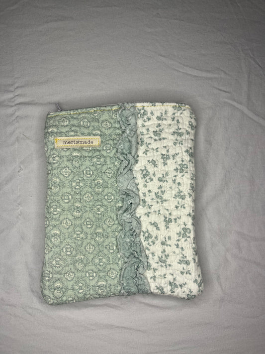 Read & Roam Kindle Cover